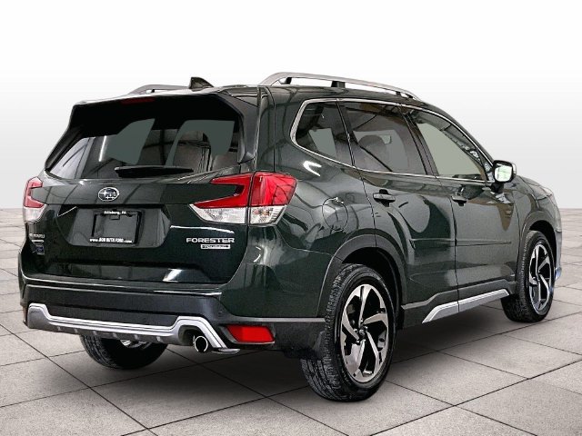 Used 2023 Subaru Forester Touring AWD/4WD image 11