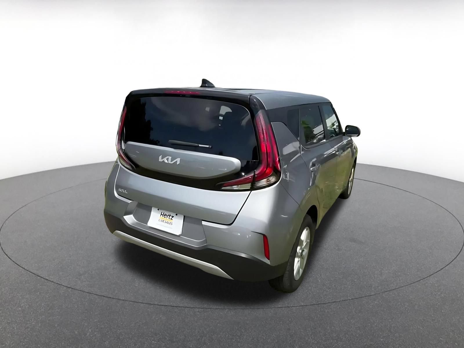 Used 2025 Kia Soul LX w/ LX Technology Package FWD image 13