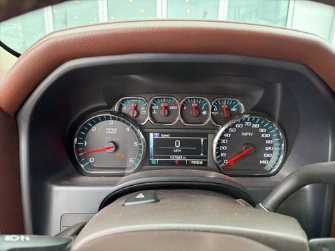 Used 2015 Chevrolet Silverado 1500 High Country w/ High Country Premium Package image 9