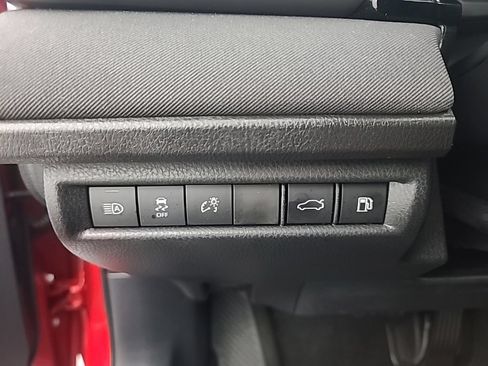 Used 2026 Toyota Camry LE FWD image 27