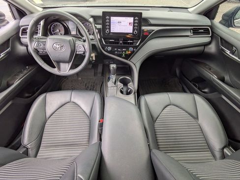 Used 2022 Toyota Camry SE image 24