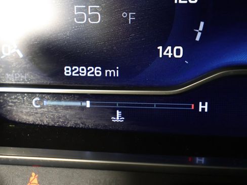 Used 2023 Chevrolet Suburban Premier image 44