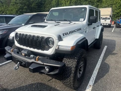 Used 2024 Jeep Wrangler Unlimited Rubicon 392 AWD/4WD image 3
