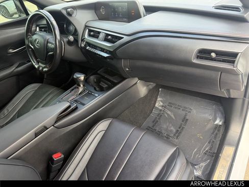 Used 2019 Lexus UX 200 F Sport FWD image 31