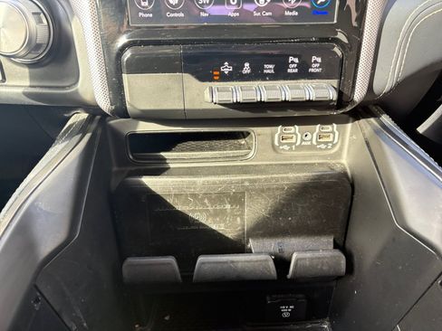 Used 2020 RAM 1500 Limited RWD image 19