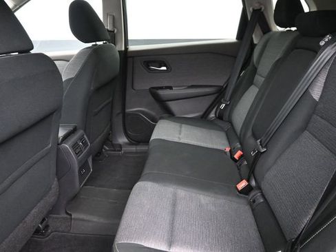 Used 2022 Nissan Rogue SV image 19