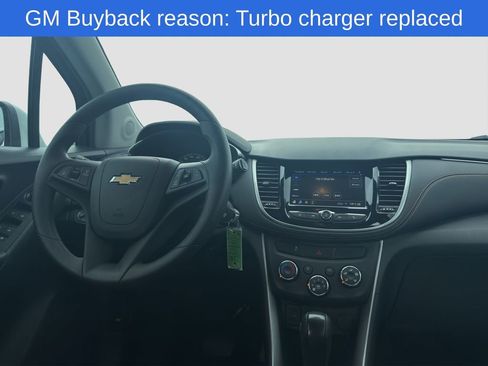 Used 2022 Chevrolet Trax LS w/ Tint and Cruise Package AWD/4WD image 14