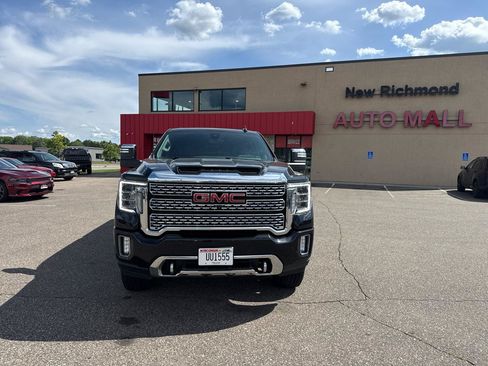 Used 2021 GMC Sierra 2500 Denali w/ Denali Black Diamond Edition AWD/4WD image 5