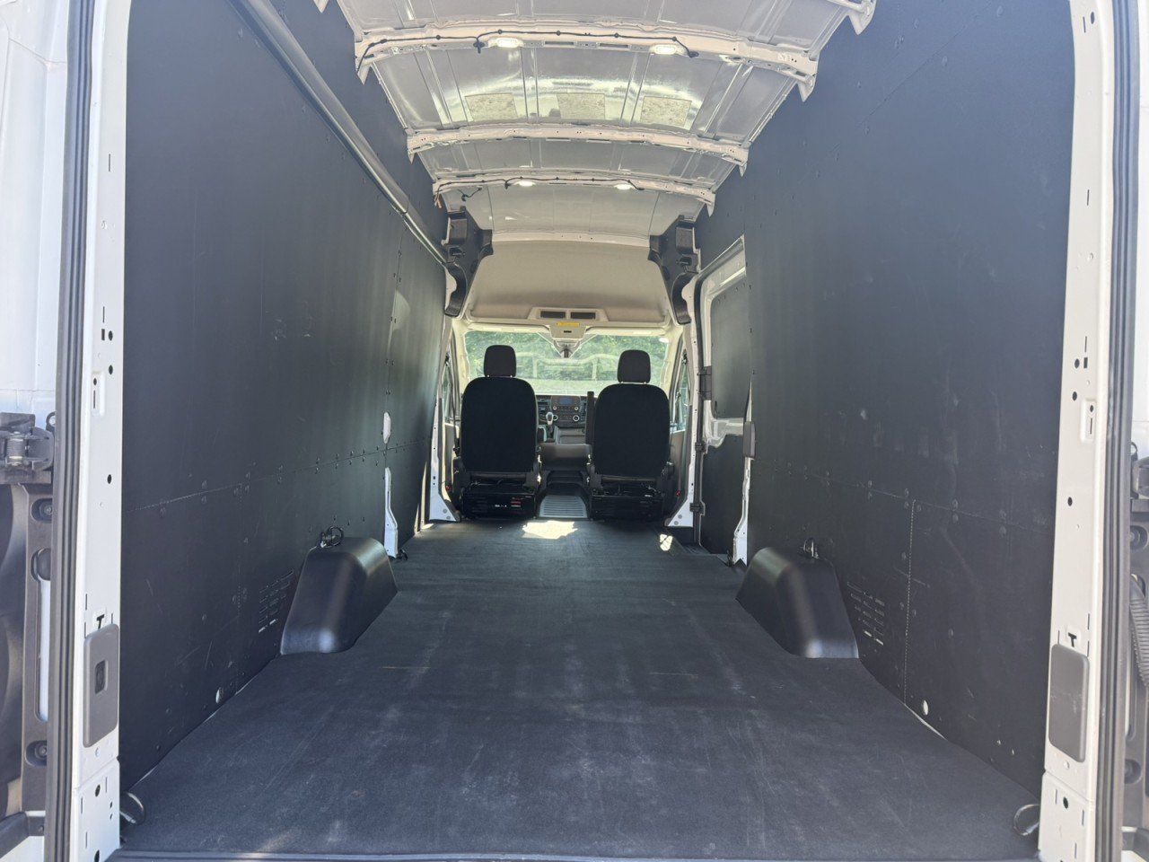 Used 2025 Ford Transit 350 148 High Roof Extended w/ Load Area Protection Package RWD image 7