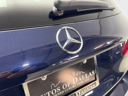 Used 2022 Mercedes-Benz GLC 300 4MATIC image 21