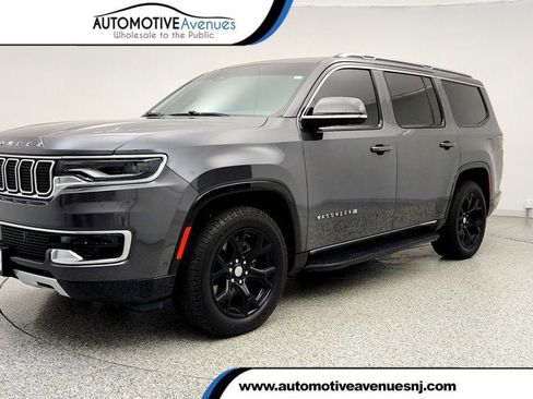 Used 2022 Jeep Wagoneer Series II image 1