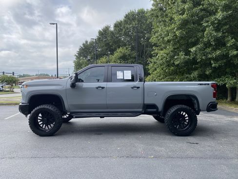 Used 2025 Chevrolet Silverado 2500 Custom w/ Custom Value Package AWD/4WD image 6