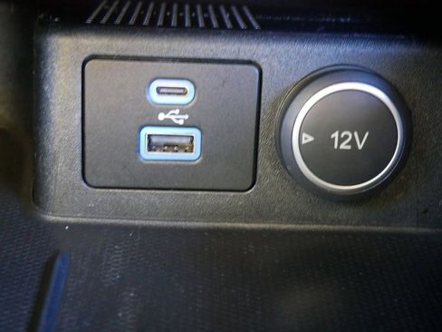 Used 2021 Ford Escape SE image 27