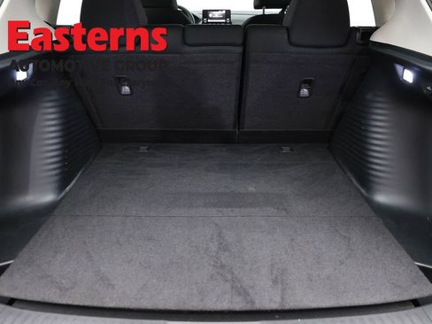 Used 2023 Honda HR-V LX image 9