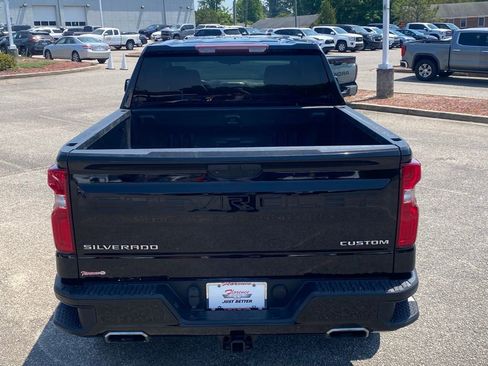 Used 2021 Chevrolet Silverado 1500 Custom Trail Boss AWD/4WD image 12
