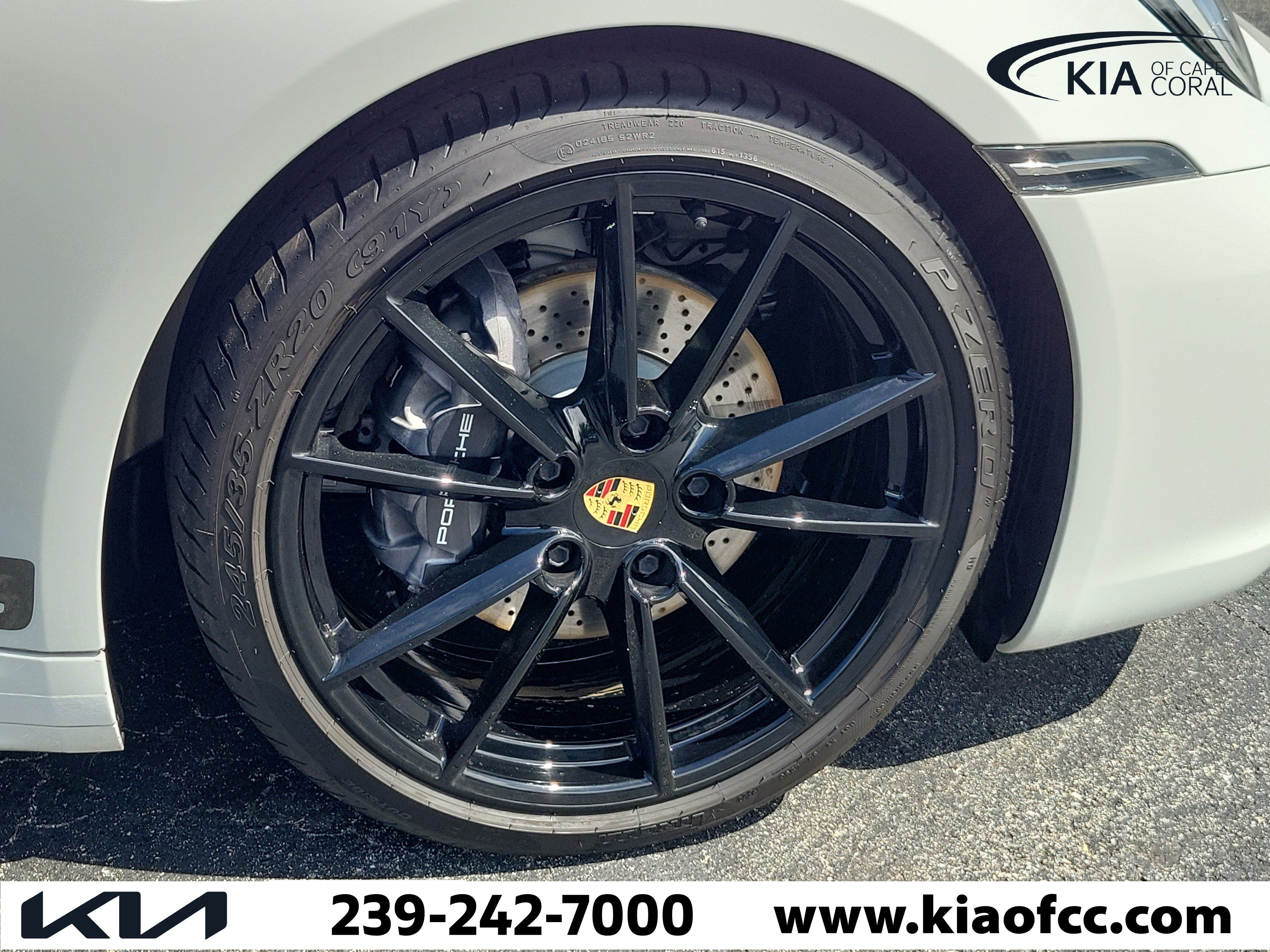 Used 2024 Porsche 911 Carrera RWD image 10