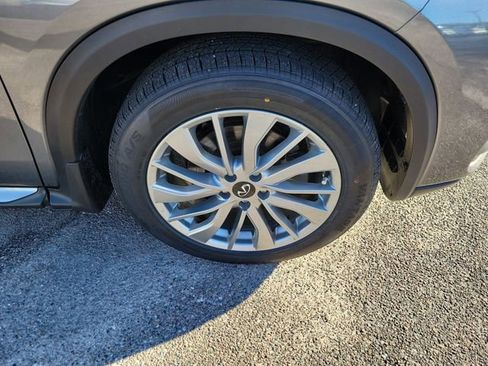 Used 2023 INFINITI QX50 Luxe image 6