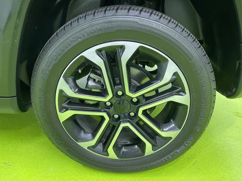 Used 2023 Jeep Compass Limited image 16