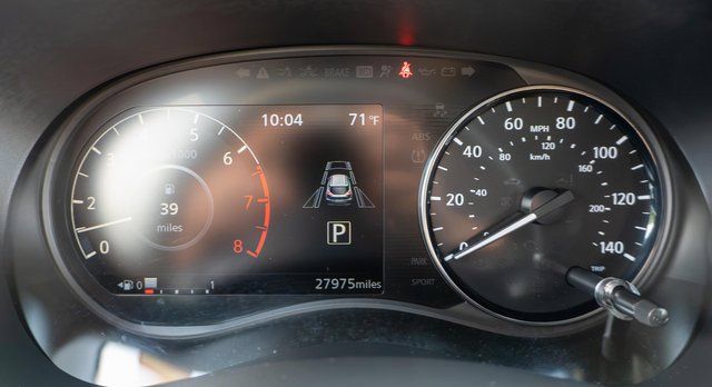 Certified 2023 Nissan Kicks SR w/ SR Premium Package FWD image 22