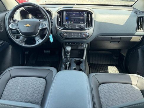 Used 2022 Chevrolet Colorado Z71 AWD/4WD image 11