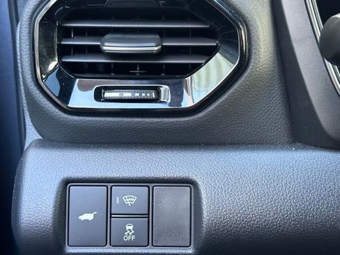 Used 2025 Honda Pilot TrailSport image 16
