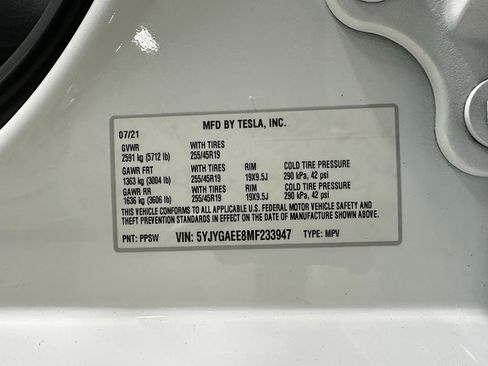 Used 2021 Tesla Model Y Long Range image 25