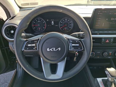 Certified 2023 Kia Forte LXS w/ LXS Technology Package FWD image 15
