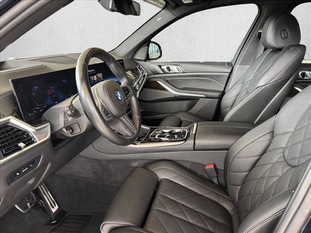 Used 2024 BMW X5 xDrive40i w/ M Sport Package AWD/4WD image 9