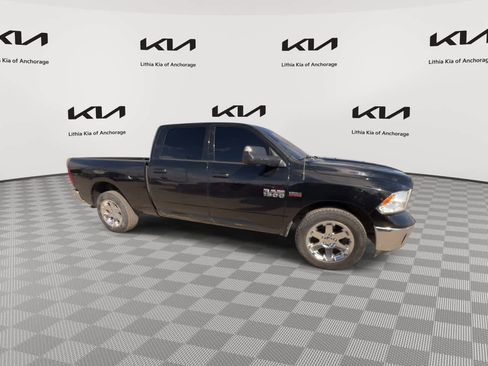 Used 2014 RAM 1500 ST w/ SXT Appearance Group AWD/4WD image 3