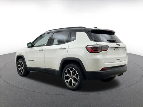 Used 2025 Jeep Compass Limited AWD/4WD image 7