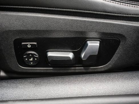 Used 2020 BMW 840i Coupe w/ M Sport Package image 19