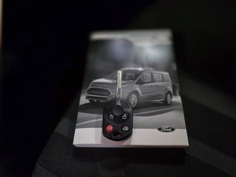 Used 2016 Ford Transit Connect XLT image 33