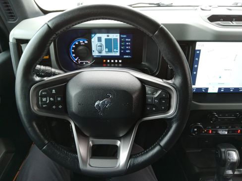 Used 2021 Ford Bronco Badlands image 14