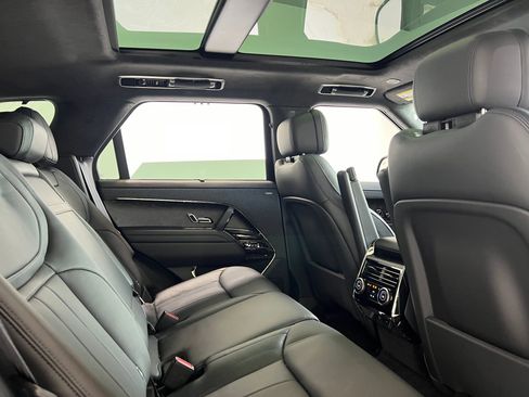 Used 2025 Land Rover Range Rover Sport Autobiography AWD/4WD image 13