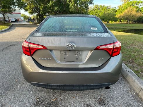 Used 2018 Toyota Corolla LE image 4