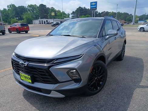 New 2026 Chevrolet Blazer LT w/ LPO, Black Sport Package AWD/4WD image 3