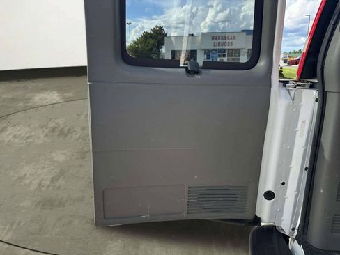 Used 2014 Chevrolet Express 3500 LT w/ LT Preferred Equipment Group RWD image 40