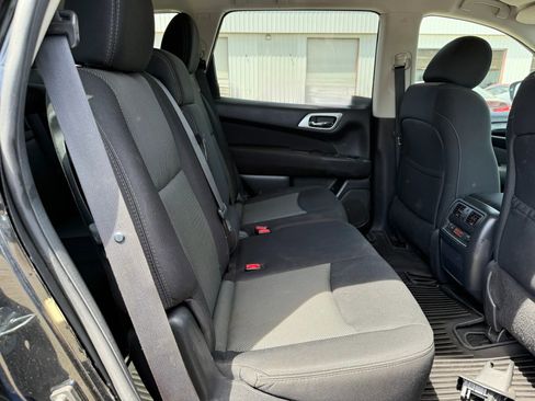 Used 2017 Nissan Pathfinder SV FWD image 20