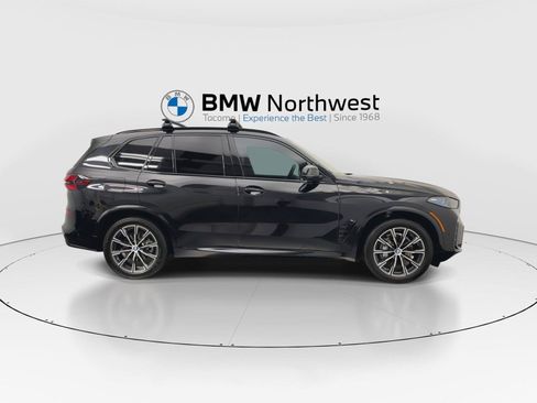 Used 2025 BMW X5 xDrive40i w/ M Sport Package AWD/4WD image 5