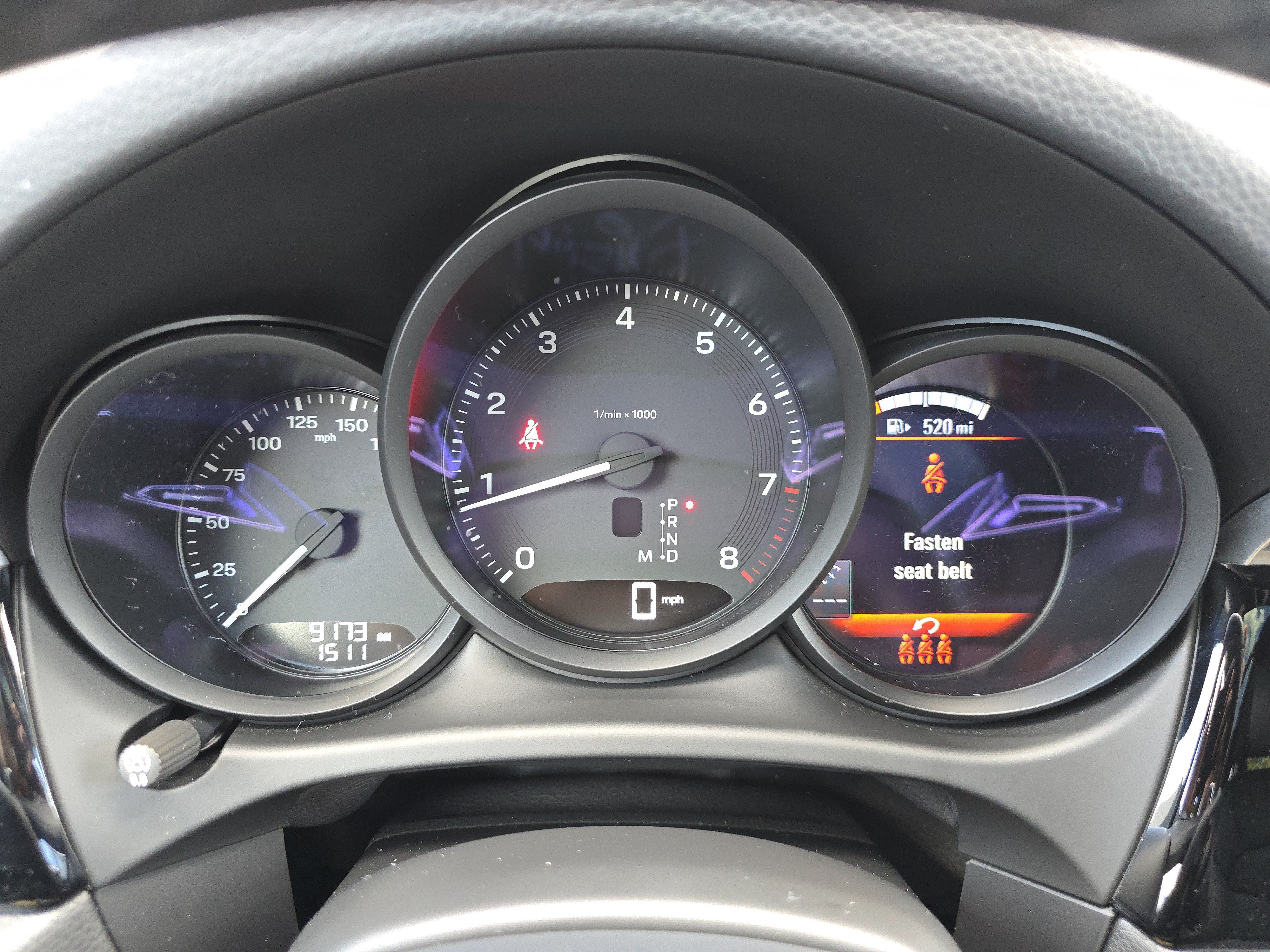 Used 2025 Porsche Macan AWD/4WD image 21