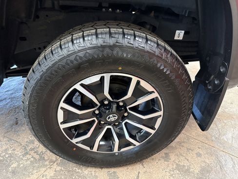 Used 2023 Toyota Tacoma TRD Sport image 8