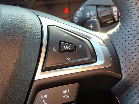 Used 2022 Ford Edge ST-Line w/ Class II Trailer Tow Package image 22