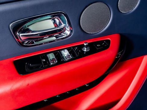 Used 2023 Rolls-Royce Cullinan Base image 39