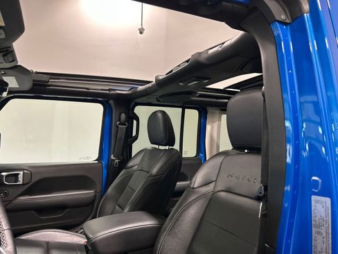 Used 2023 Jeep Wrangler Unlimited Sahara w/ Cold Weather Group image 27