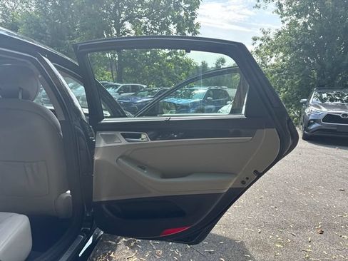 Used 2018 Genesis G80 3.8 w/ Option Group 02 RWD image 8