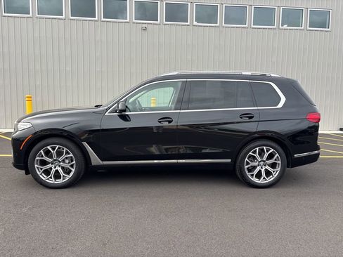 Used 2022 BMW X7 xDrive40i w/ Premium Package image 5