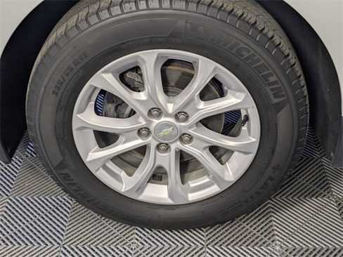 Used 2018 Chevrolet Equinox LT image 8