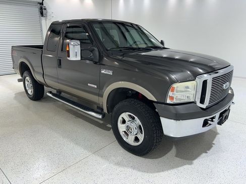 Used 2006 Ford F250 XLT image 7