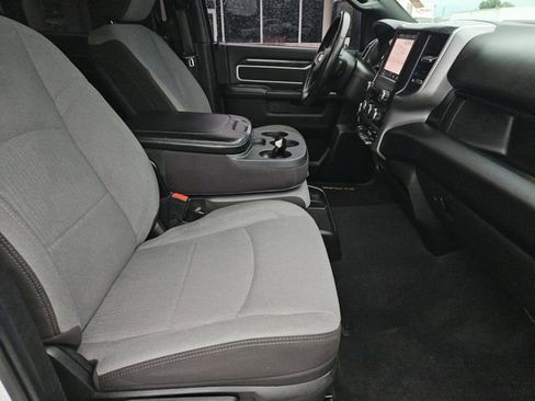 Used 2024 RAM 2500 Big Horn AWD/4WD image 32
