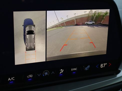 New 2026 Chevrolet Traverse LT w/ Midnight/Sport Edition FWD image 5